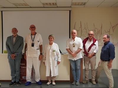Alzheimer, diagnosi precoce e cura: al centro la persona e la sua famiglia: mostra fotografica all'ospedale delle Apuane