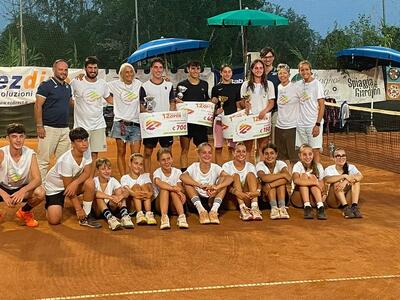 Club Nautico Marina di Carrara: successi per le atlete gialloblù nei tornei di tennis luglio
