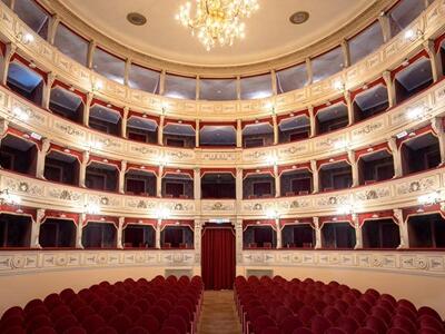 Nuova stagione al teatro Guglielmi di Massa: mosaico di emozioni, un teatro che parla a tutti