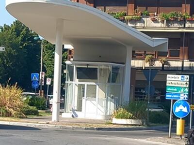 "Non facciamo morire di nuovo l'ex storico distributore Agip di Massa": l'appello di Italia Nostra Massa Montignoso