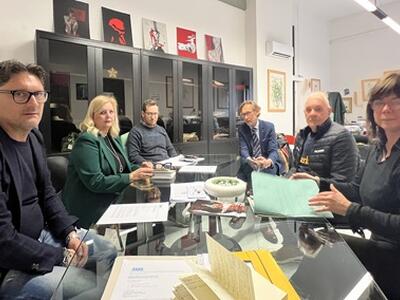 Emergenza abitativa a Carrara: incontro in Comune con gli inquilini di via Bertoloni e via Villafranca.