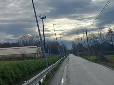 Erosione costiera, sopralluogo della commissione attività profuttive del comune di Massa al Bagno Ida: «Basta rinvii, servono risposte concrete e un piano strutturale condiviso»