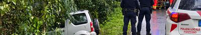 Novantenne esce di strada sulla via del valico del Cerreto: ricoverato al Delle Apuane con varie fratture
