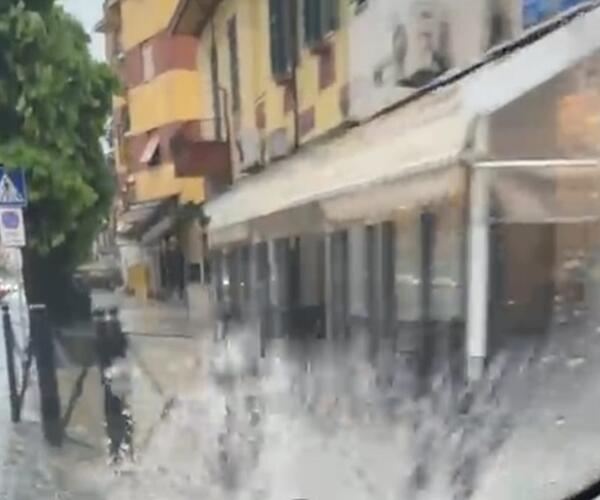 E Avenza affoga per un temporale...