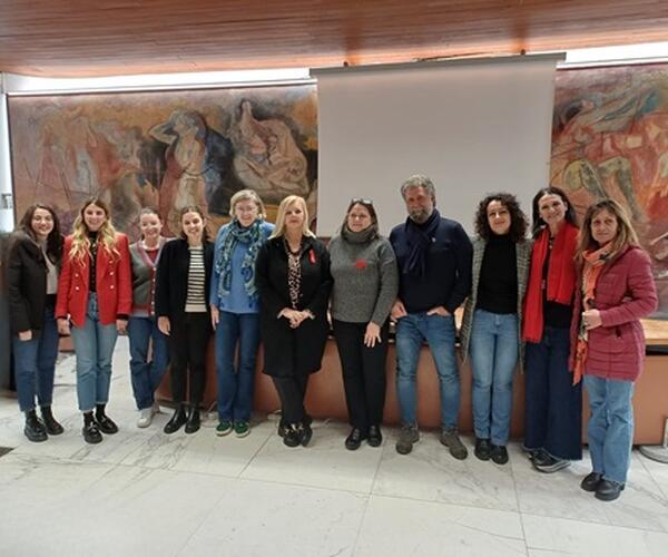 Una richiesta d&#039;aiuto ogni quattro giorni: in continuo aumento le denunce al centro antiviolenza di Carrara