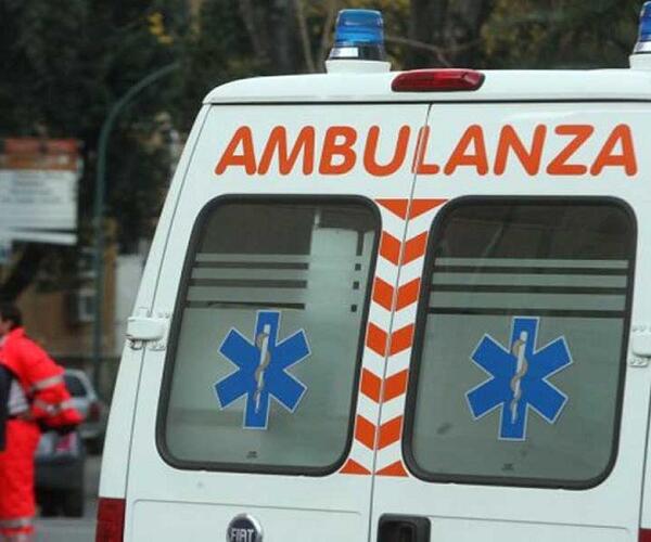 Ottantenne trovato morto sulla scogliere del lungomare di Levante a Marina di Massa