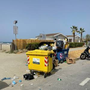 Ingresso spiaggia libera comunale Ex Playa Loca)