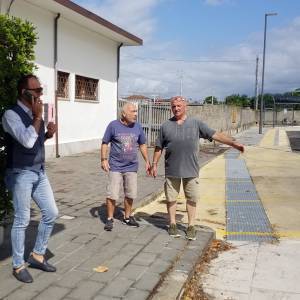 Fialdini Cofrancesco in piazza stazione