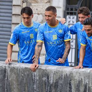 Carrarese Maglia Home (edit Carrarese Calcio) 11