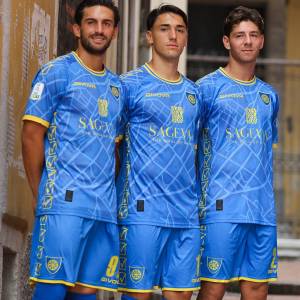 Carrarese Maglia Home (edit Carrarese Calcio) 15