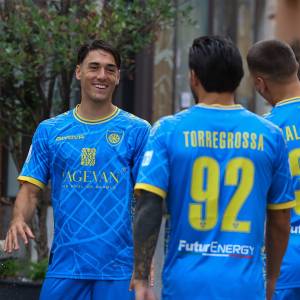 Carrarese Maglia Home (edit Carrarese Calcio) 17