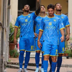 Carrarese Maglia Home (edit Carrarese Calcio) 18