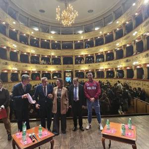 b9f9ca49-5122-4bae-a95a-76a3eed4b1ec