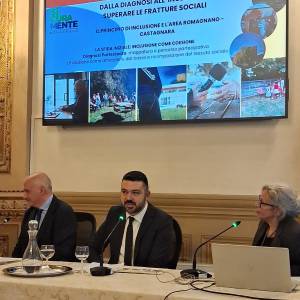 Mangiaracina convegno Regione carta Partecipazione 4.12.25
