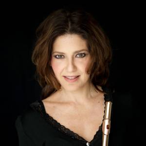 SilviaCaredduFlutist2-square-1-1536x1536