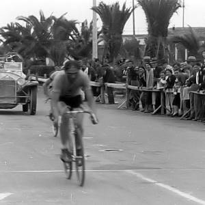 Teani sul Lungomare al Giro d'Italia del 1937