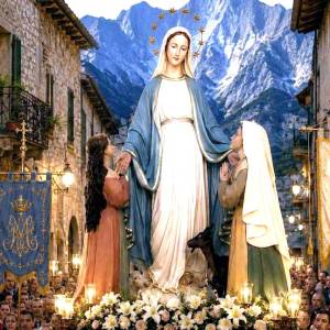 Una processione.jpg
