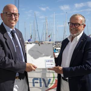 Lorenzo Barberi, Presidente II Zona FIV; Carlandrea Simonelli, Presidente Club Nautico Marina di Carrara