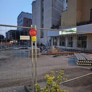 CANTIERE DAVANTI AL FU N°10
